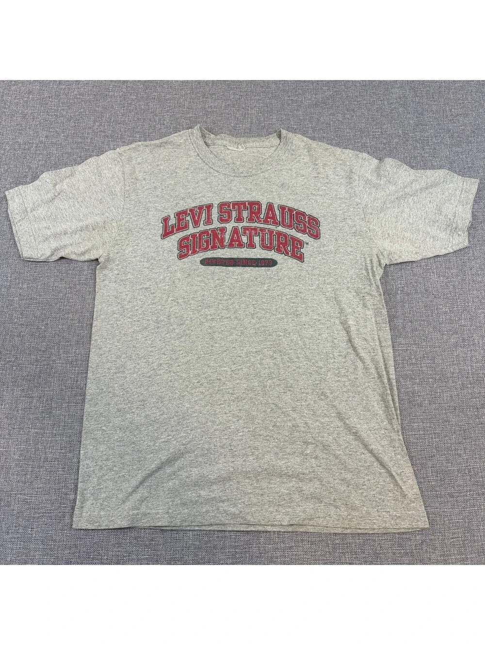 Vintage Y2K Levi Strauss Signature Gray Graphic T-Shirt Men’s Medium-Large